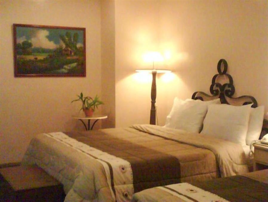Roxas President'S Inn Extérieur photo