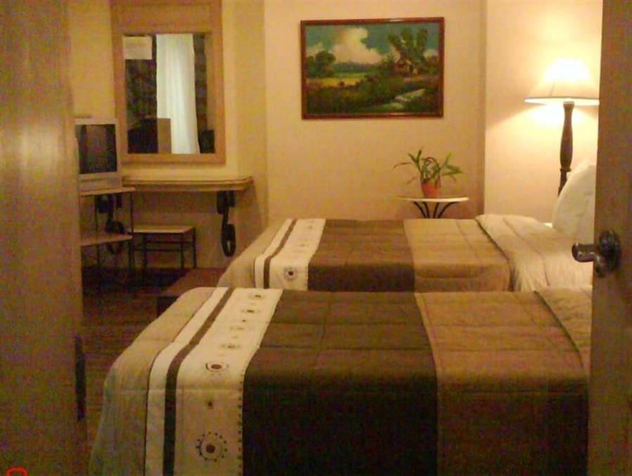 Roxas President'S Inn Extérieur photo